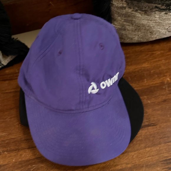 Purple cap - Picture 2 of 3